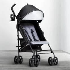 Jeep AdventureGlyde Stroller By Delta Children 9 Jeep AdventureGlyde Stroller By Delta Children -Delta Children Sales Store 11466 2184 Jeep AdventureGlyde Stroller LIfestyle 102