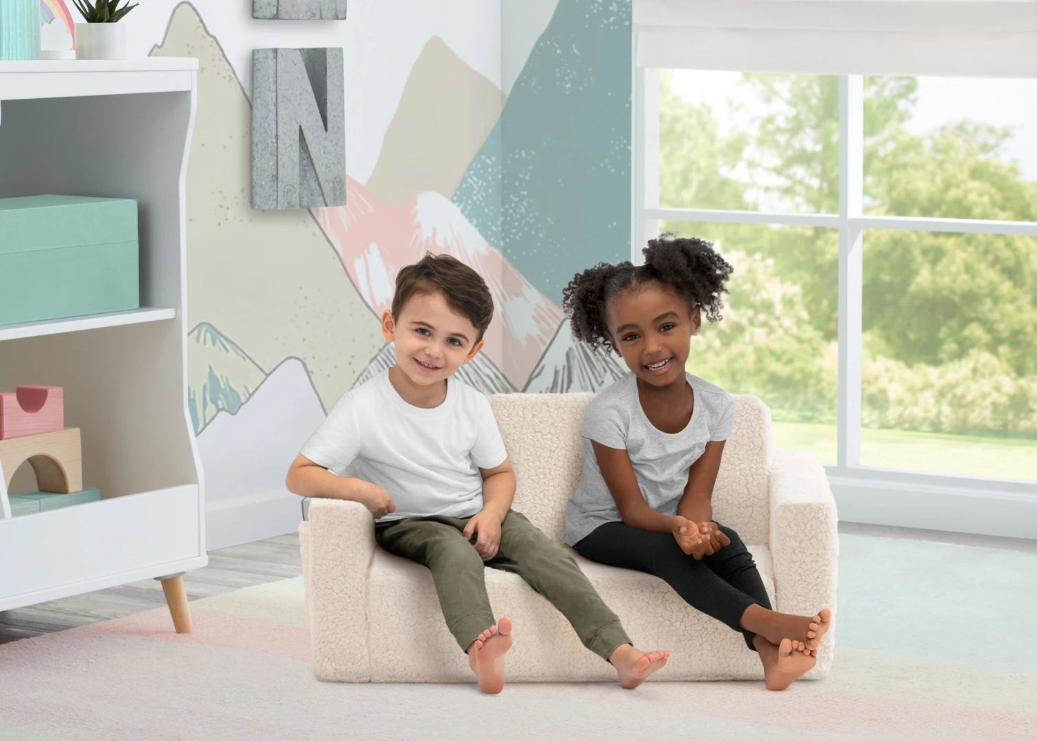 Delta Children Cozee Flip-Out Sherpa 2-in-1 Convertible Sofa To Lounger For Kids 9 Delta Children Cozee Flip-Out Sherpa 2-in-1 Convertible Sofa To Lounger For Kids - Image 9