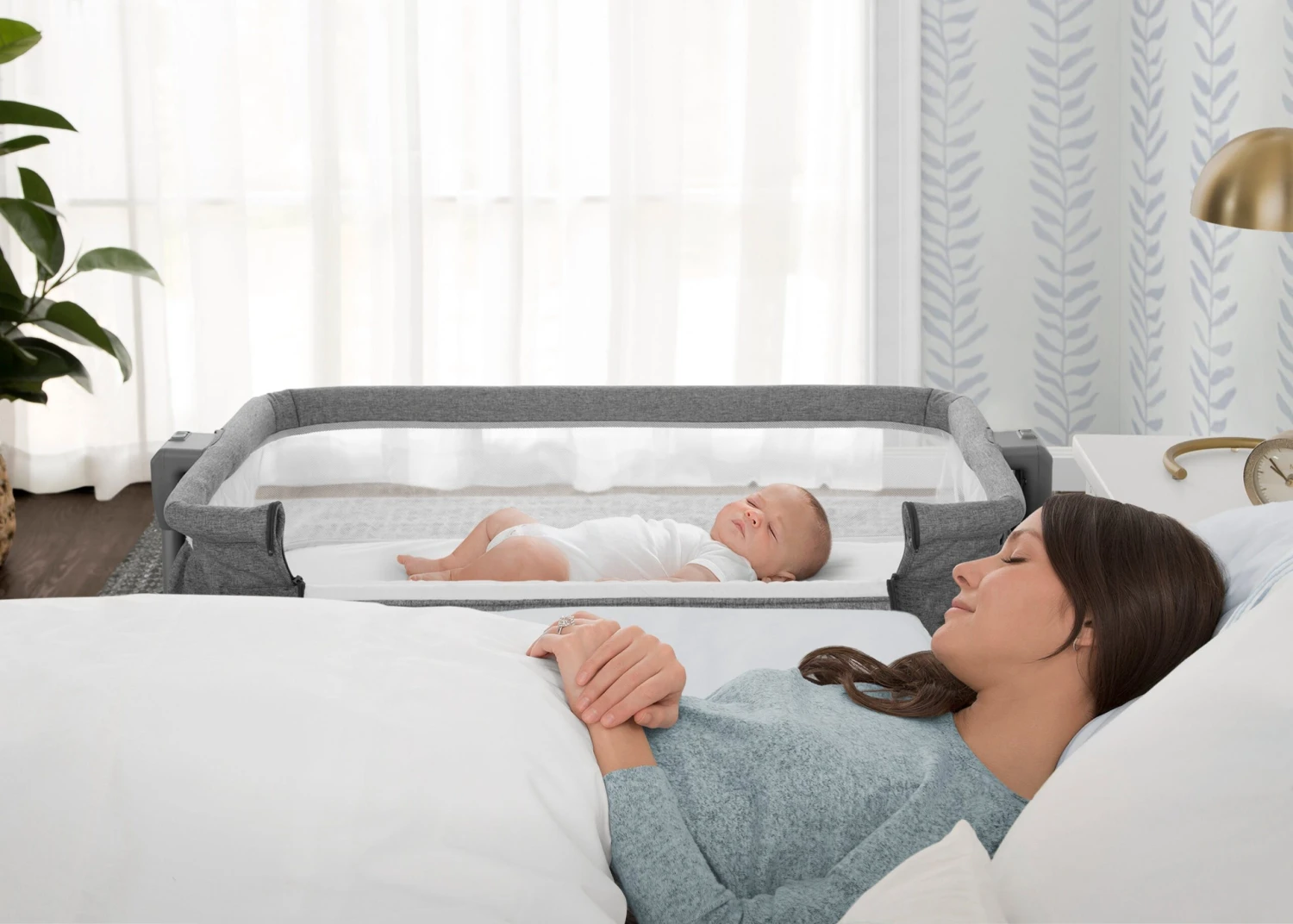 Delta Children Close2Me Bedside Baby Bassinet 9 Delta Children Close2Me Bedside Baby Bassinet - Image 9