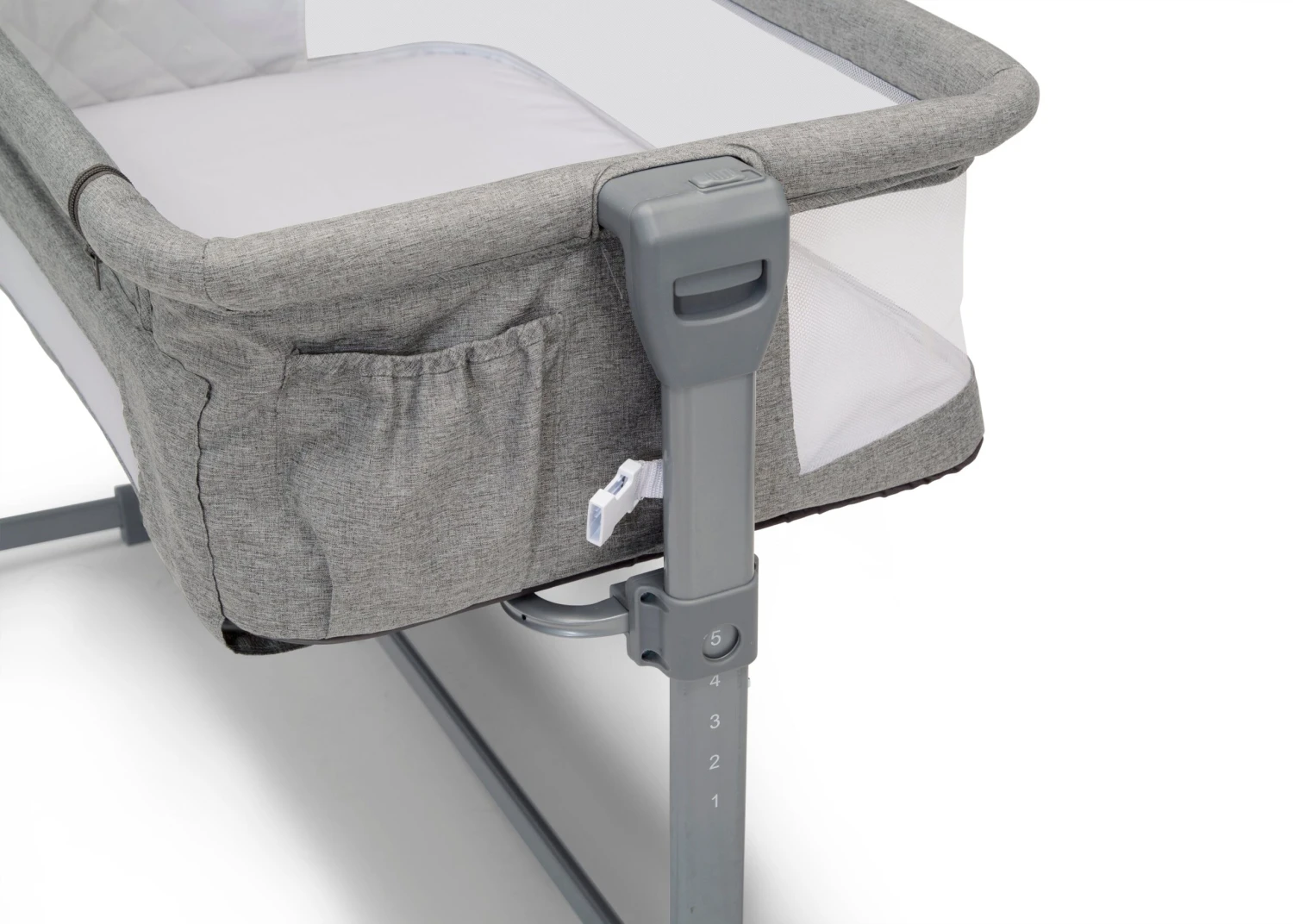 Delta Children Close2Me Bedside Baby Bassinet 5 Delta Children Close2Me Bedside Baby Bassinet - Image 5