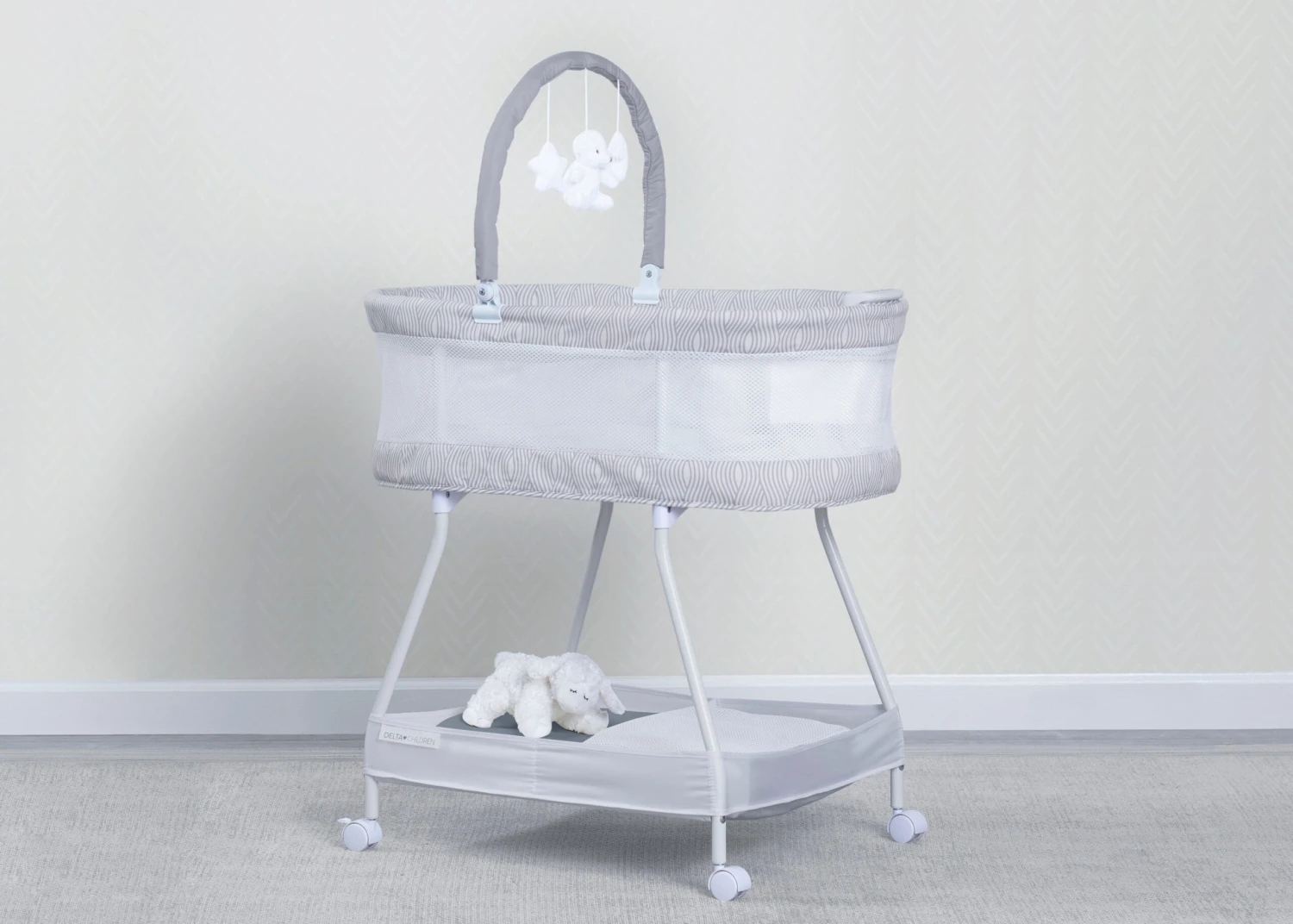 Delta Children Wave Bassinet 2 Delta Children Wave Bassinet - Image 2