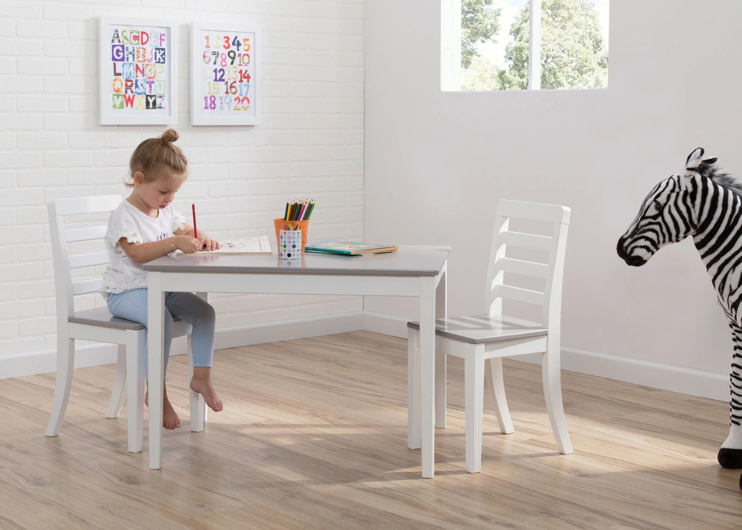 Delta Children Gateway Table & 2 Chair Set 5 Delta Children Gateway Table & 2 Chair Set - Image 5