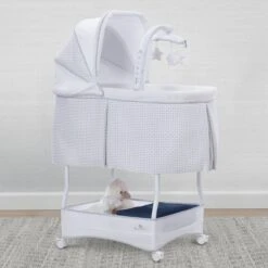 IComfort Auto Glide Bassinet 17 IComfort Auto Glide Bassinet -Delta Children Sales Store 701605 2143 Serta iComfort Auto Gliding Bassinet lifestyle