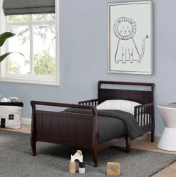 Delta Children Wood Sleigh Toddler Bed 23 Delta Children Wood Sleigh Toddler Bed -Delta Children Sales Store 7183 207 Sleigh Toddler Bed Dark Chocolate Lifestyle 03
