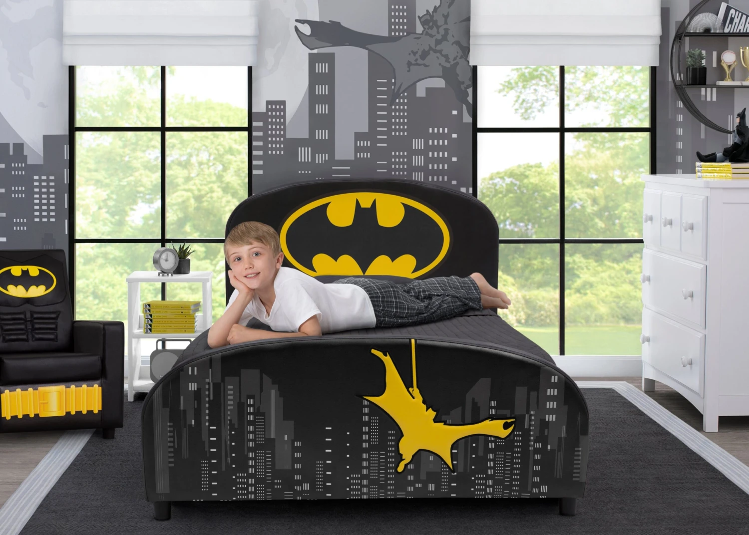 Delta Children Batman Upholstered Twin Bed 2 Delta Children Batman Upholstered Twin Bed - Image 2