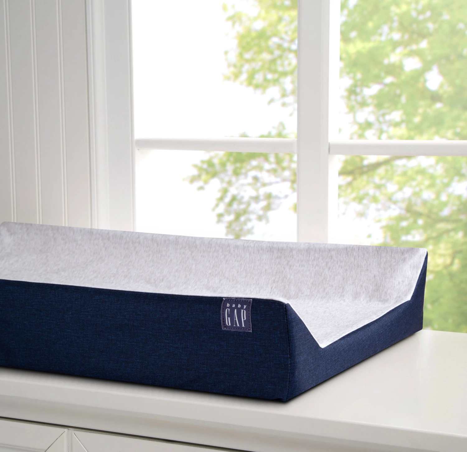 BabyGap Contoured Changing Pad With Cooling Cover 1 BabyGap Contoured Changing Pad With Cooling Cover
