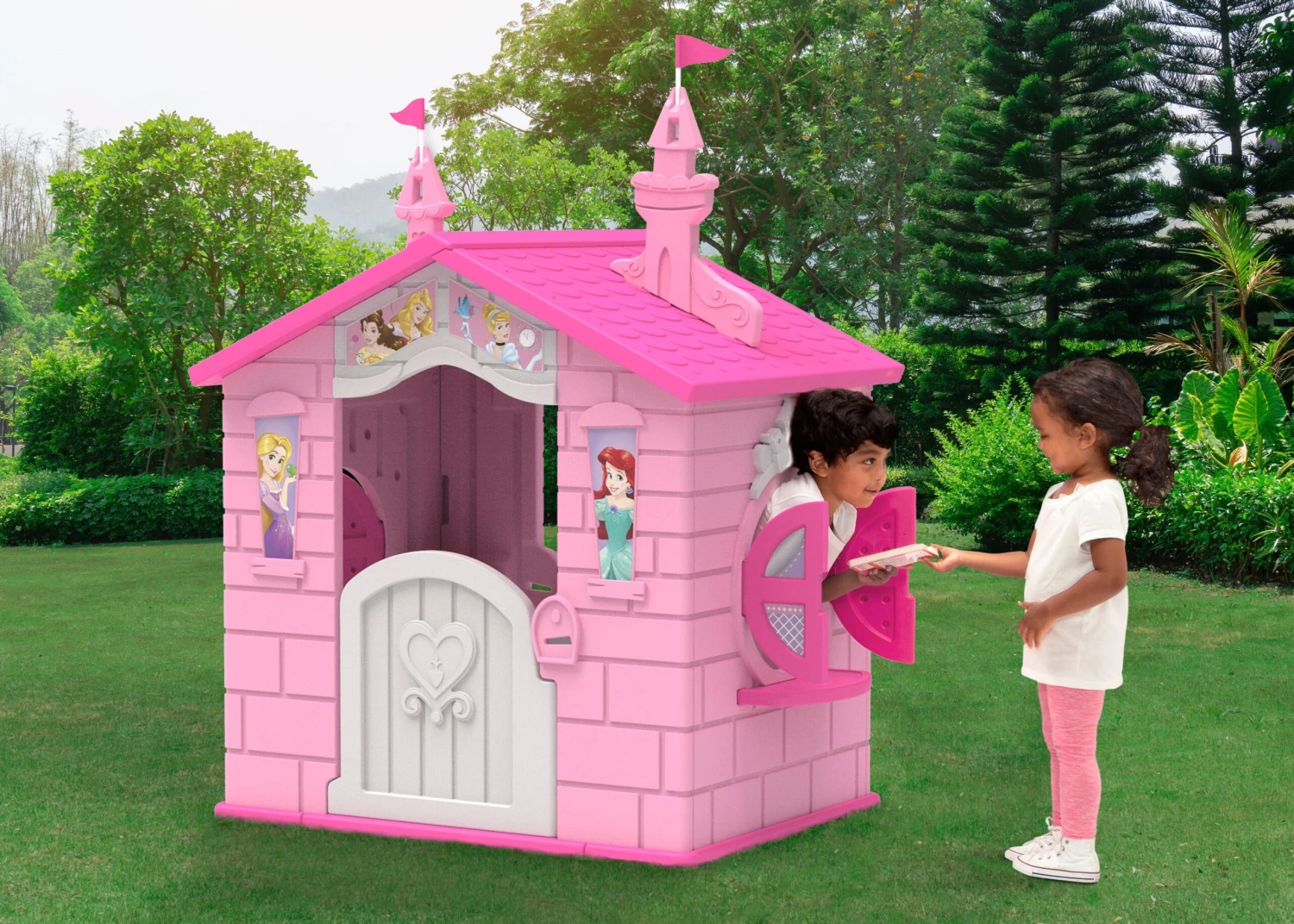Disney Princess Plastic Indoor/Outdoor Playhouse With Easy Assembly By Delta Children 1 Disney Princess Plastic Indoor/Outdoor Playhouse With Easy Assembly By Delta Children
