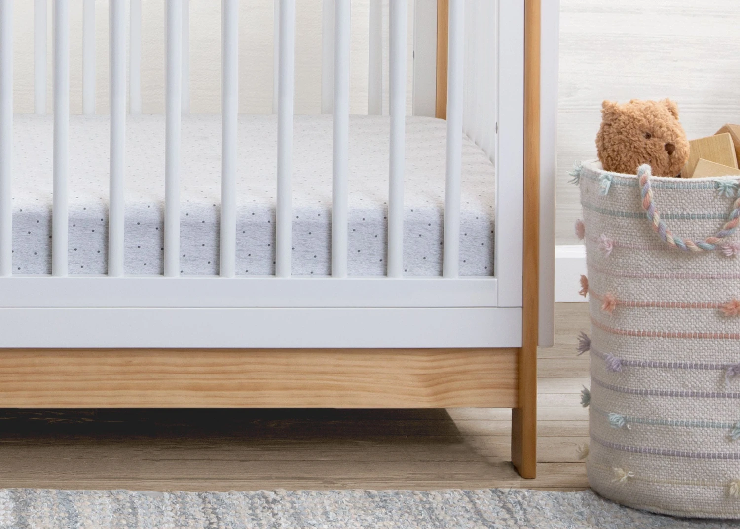 BabyGap 100% Organic Cotton Crib Sheets - 2 Pack 1 BabyGap 100% Organic Cotton Crib Sheets - 2 Pack