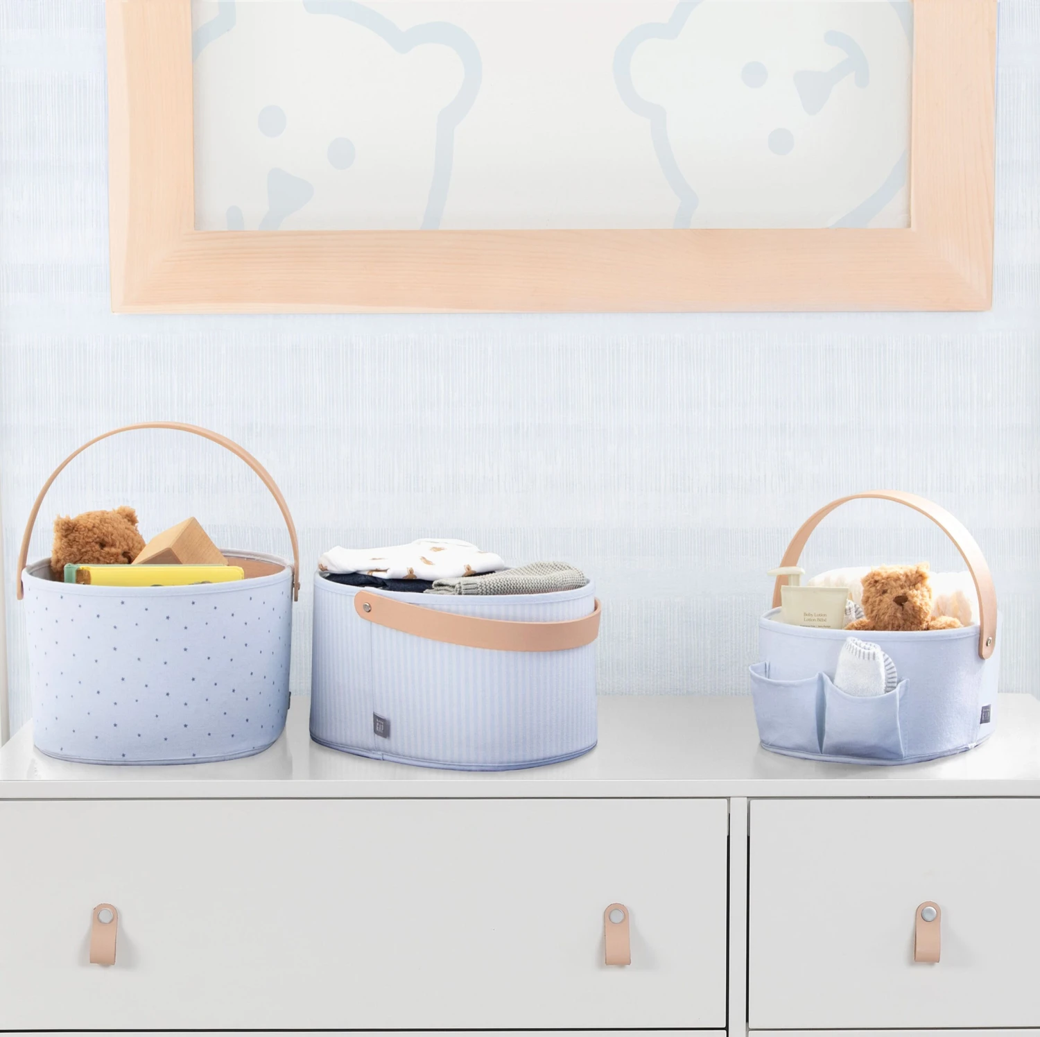 BabyGap 3-Pack Nested Fabric Storage Bins With Handles 7 BabyGap 3-Pack Nested Fabric Storage Bins With Handles - Image 7