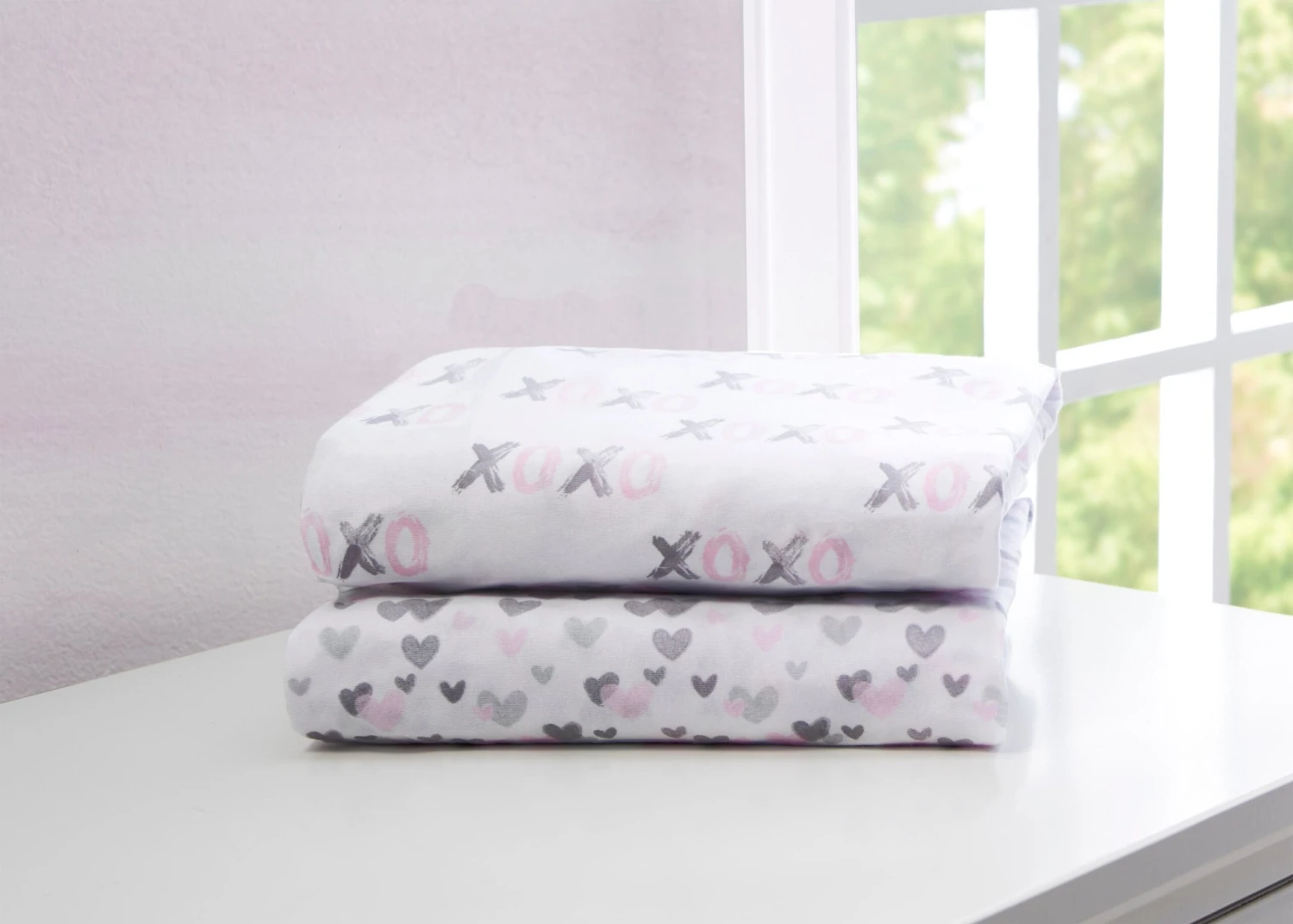 Delta Children Hearts N Kisses Fitted Crib Sheets - 2 Pack 1 Delta Children Hearts N Kisses Fitted Crib Sheets - 2 Pack