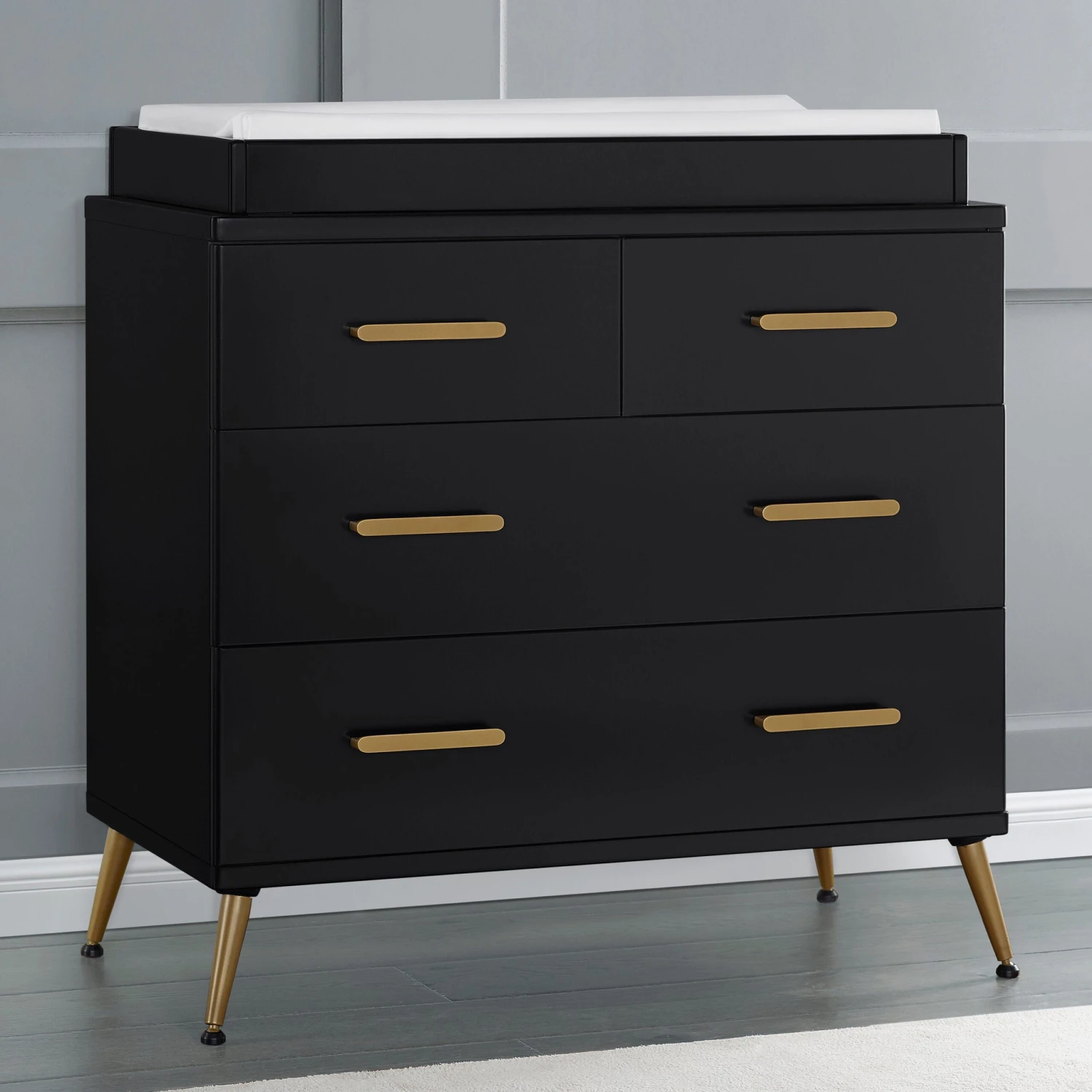 Delta Children Sloane 4 Drawer Dresser With Changing Top 10 Delta Children Sloane 4 Drawer Dresser With Changing Top - Image 10